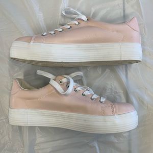 Barely worn lace ups